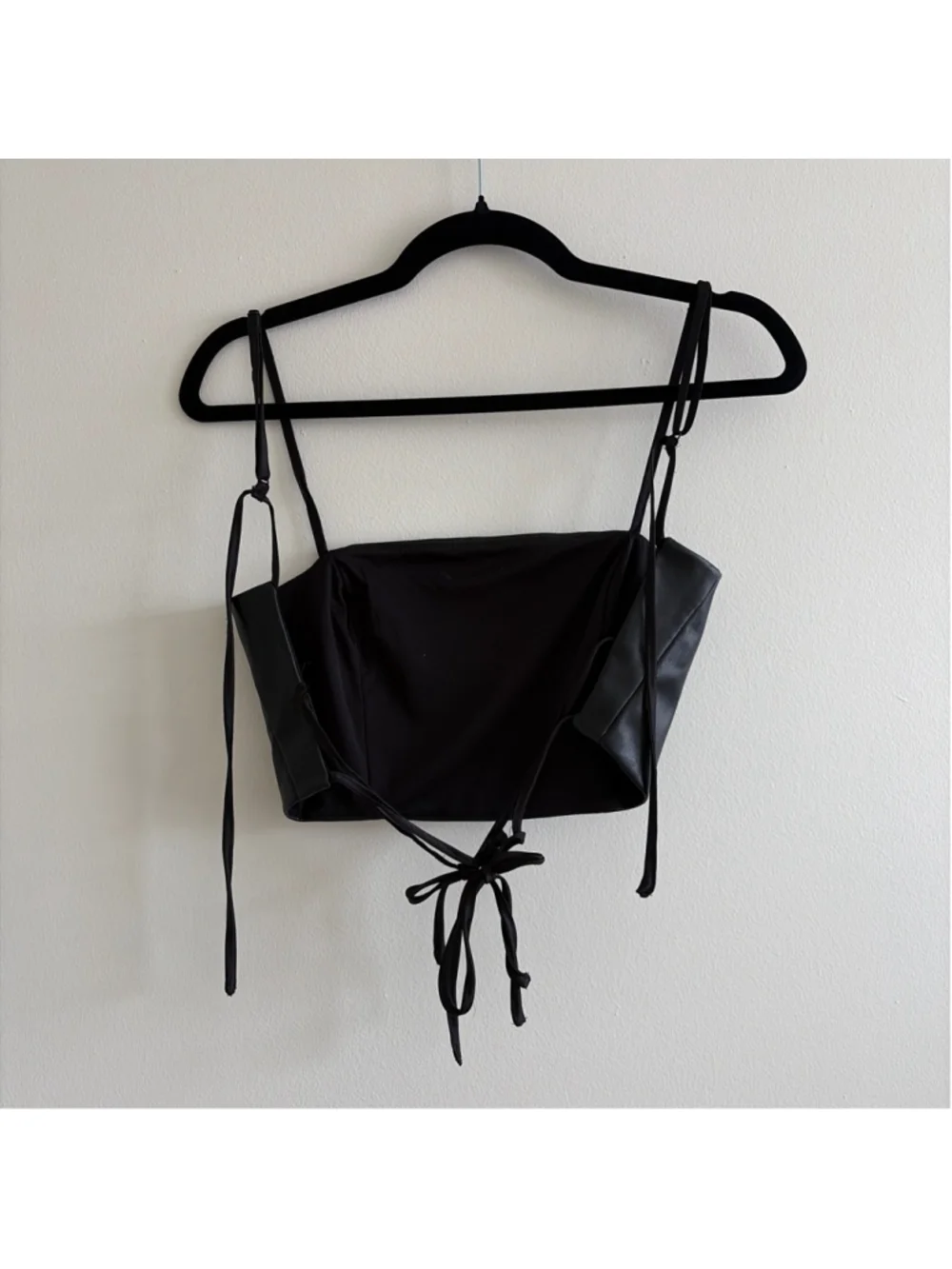 Women's Garage Black Faux Leather Crop Top XS - Picture 2 of 3